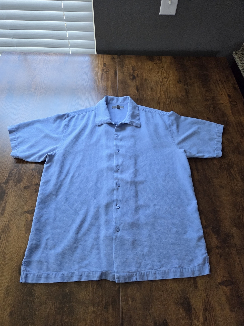 Johnston & Murphy Men's Silk Light Blue Short-Sleeve Button-Up Shirt Large